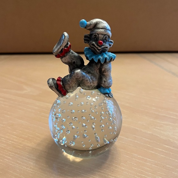 Vintage George Good Pewter Clown Paperweight. - Picture 7 of 10